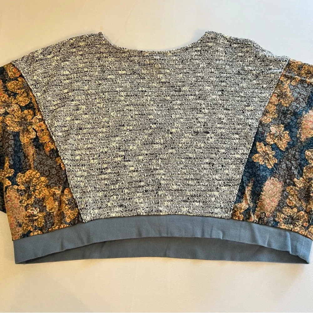 Saturday Sunday Crew Neck Cropped Sweater with Floral Patterned Sleeves, Size L - Picture 2 of 6